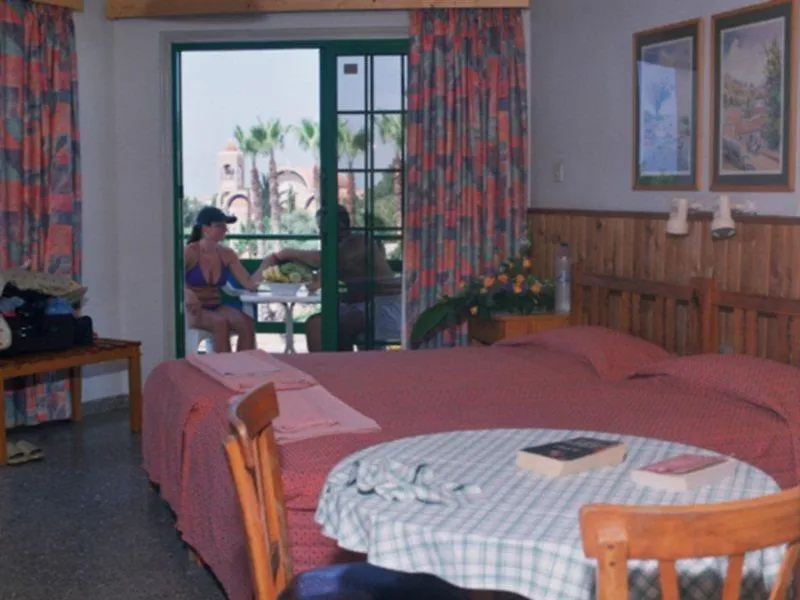 *** מלון דירות איה נאפה Eligonia Hotel Apartments קפריסין