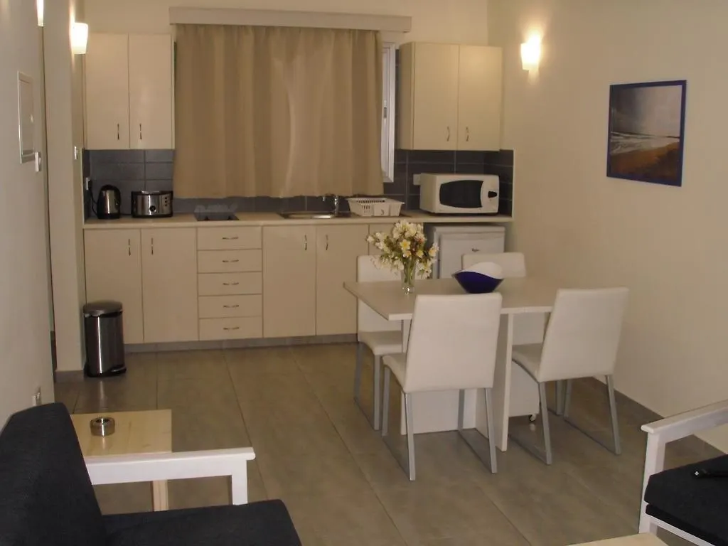 *** מלון דירות איה נאפה Eligonia Hotel Apartments קפריסין